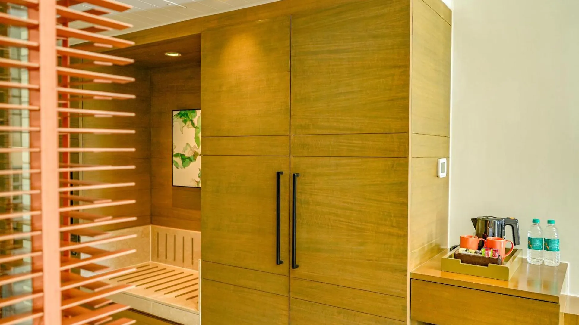 Отель Courtyard By Marriott Gurugram Downtown Гургаон